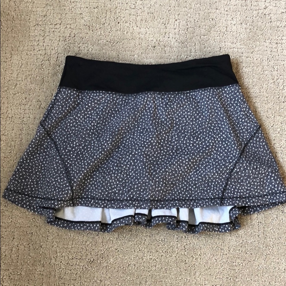 Lululemon tennis skirt size 4